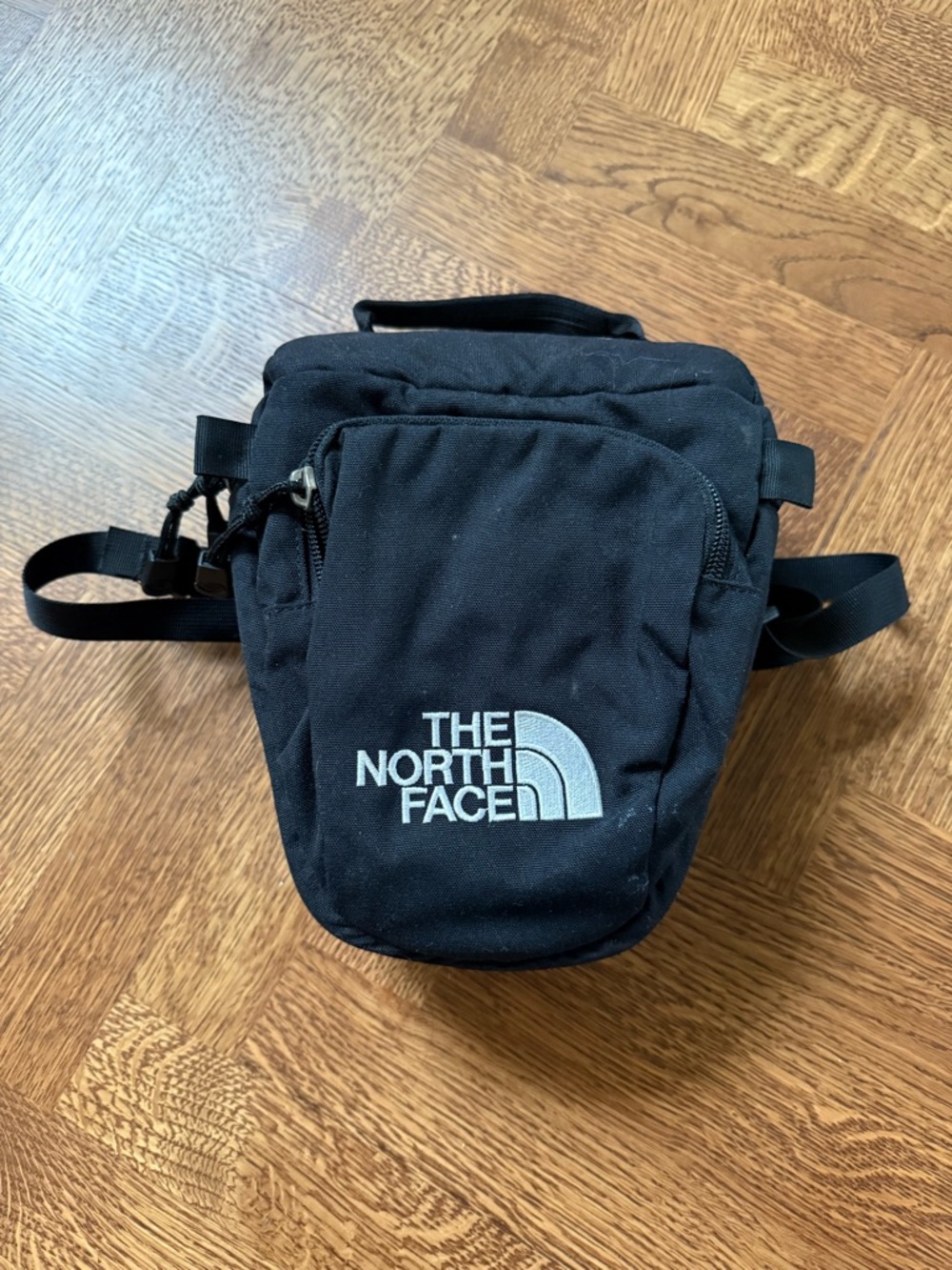 The North Face Padded Camera Bag Black Adjustable Strap Durable Travel Casual